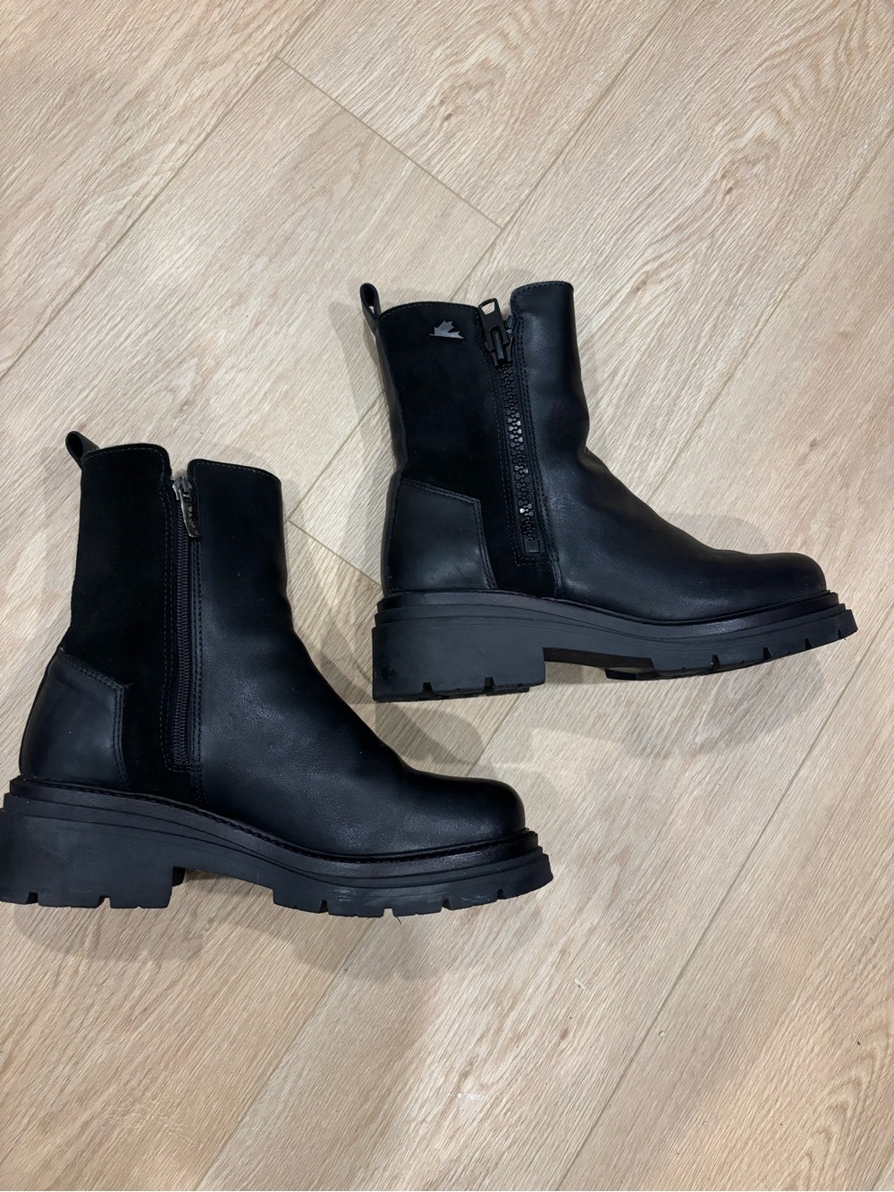 Pajar Black Winter Boots with Side Zip